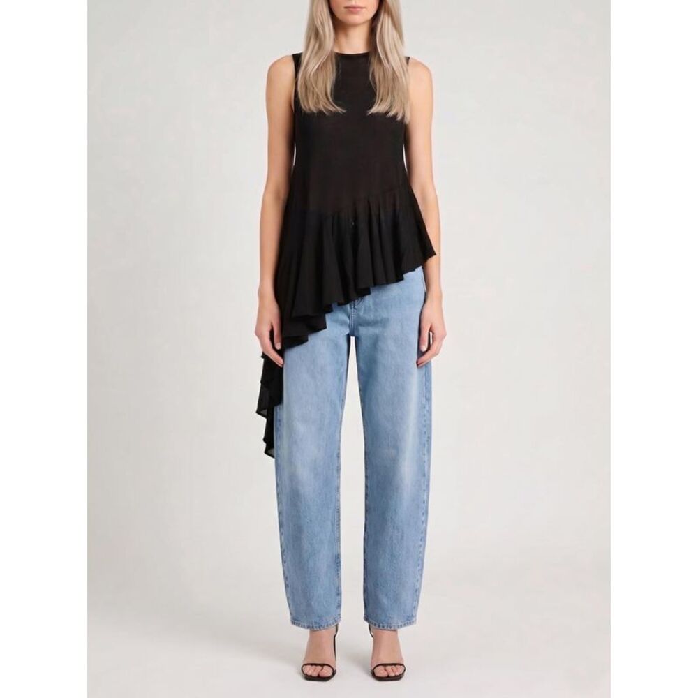 AlaiA Women Crew Neck Asymmetrical Knit Top Alaia In Viscose